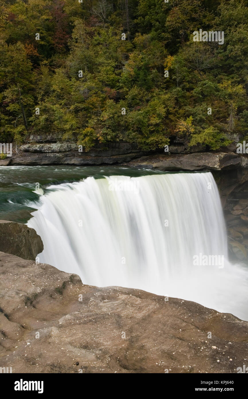 Stati Uniti d'America, Kentucky, Daniel Boone National Forest: Cumberland Falls membro Resort Park, Cumberland Falls Foto Stock