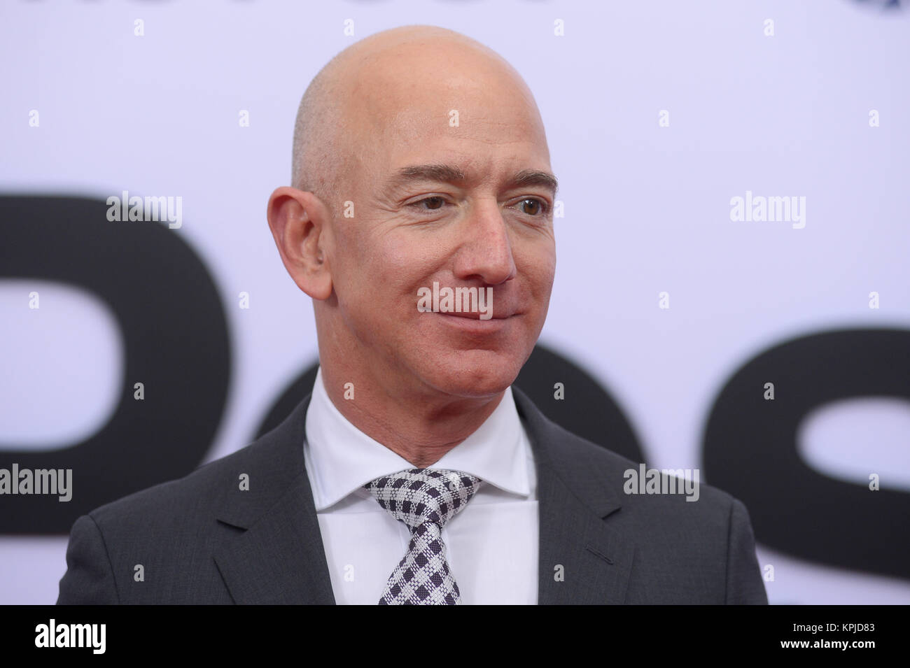 Jeff Bezos arriva a 'post' di Washington DC Premiere presso il Newseum sul dicembre 14, 2017 a Washington, DC. Credito: Erik Pendzich/Alamy Live News Foto Stock