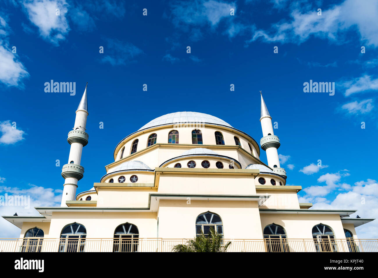 SYDNEY, Australia - 24 agosto: Auburn Gallipoli moschea il 24 agosto 2017 a Sydney nel sobborgo di Auburn. Stile ottomano moschea con una cupola centrale e minare Foto Stock