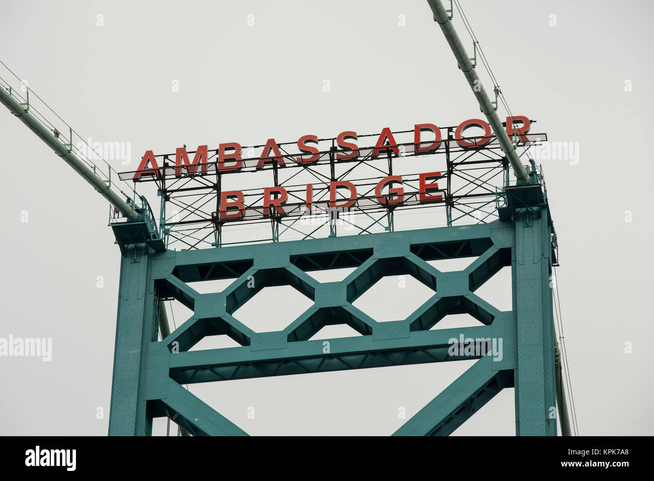 L'Ambassador Bridge tra Detroit Michigan STATI UNITI e Windsor Canada Foto Stock