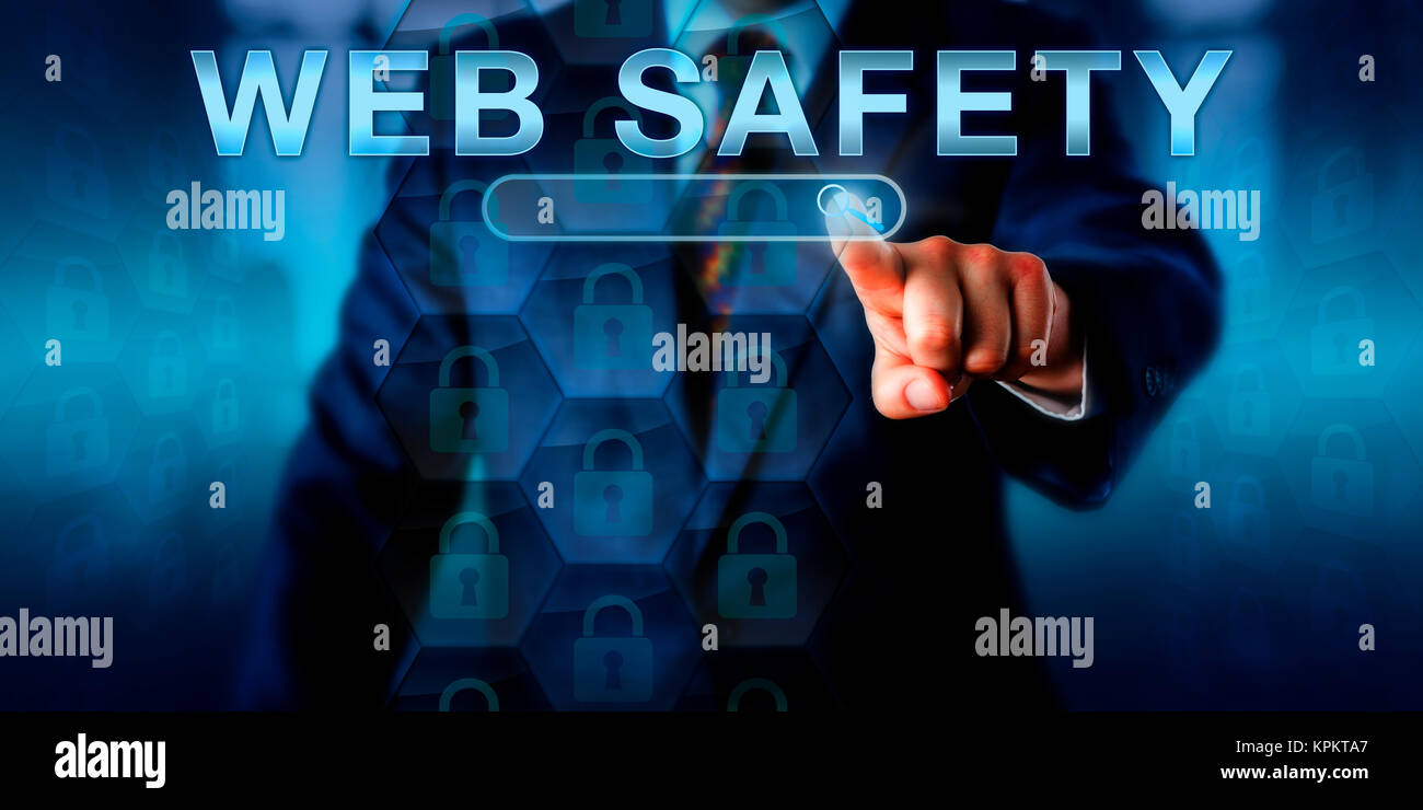 Corporate Internet utente premendo SICUREZZA SUL WEB Foto Stock
