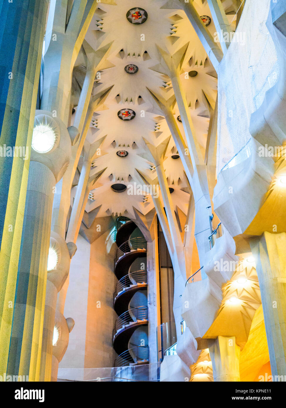 La Basilica i Temple Expiatori de la Sagrada Familia progettato dall architetto spagnolo Antoni Gaudi - Barcelona, Spagna Foto Stock