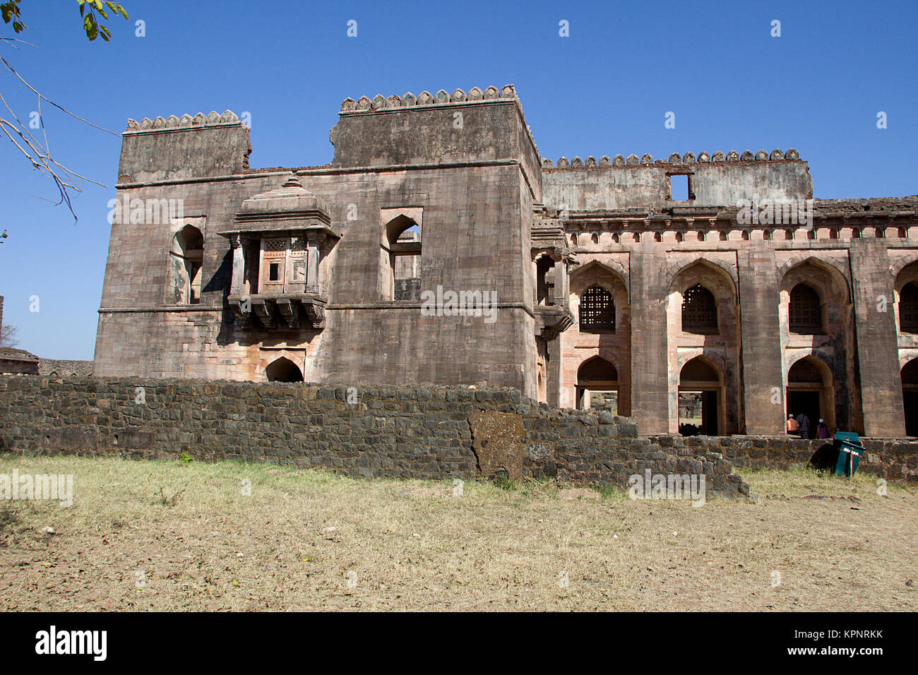 Vista del Palazzo oscillante, Mandu Foto Stock