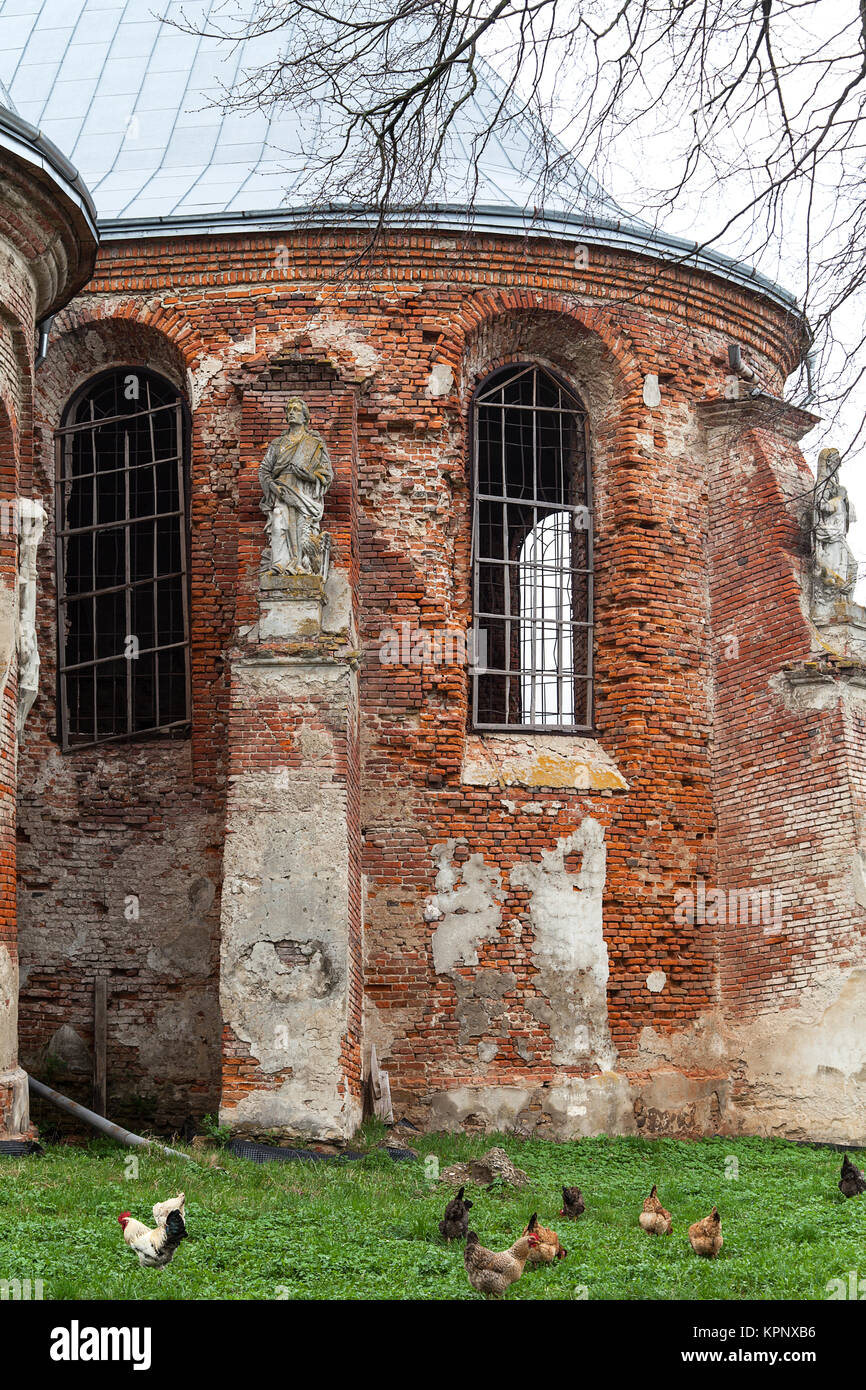 Bruciò XVII secolo la chiesa di San Michele Arcangelo a Stara Sil - Ucraina Occidentale Foto Stock