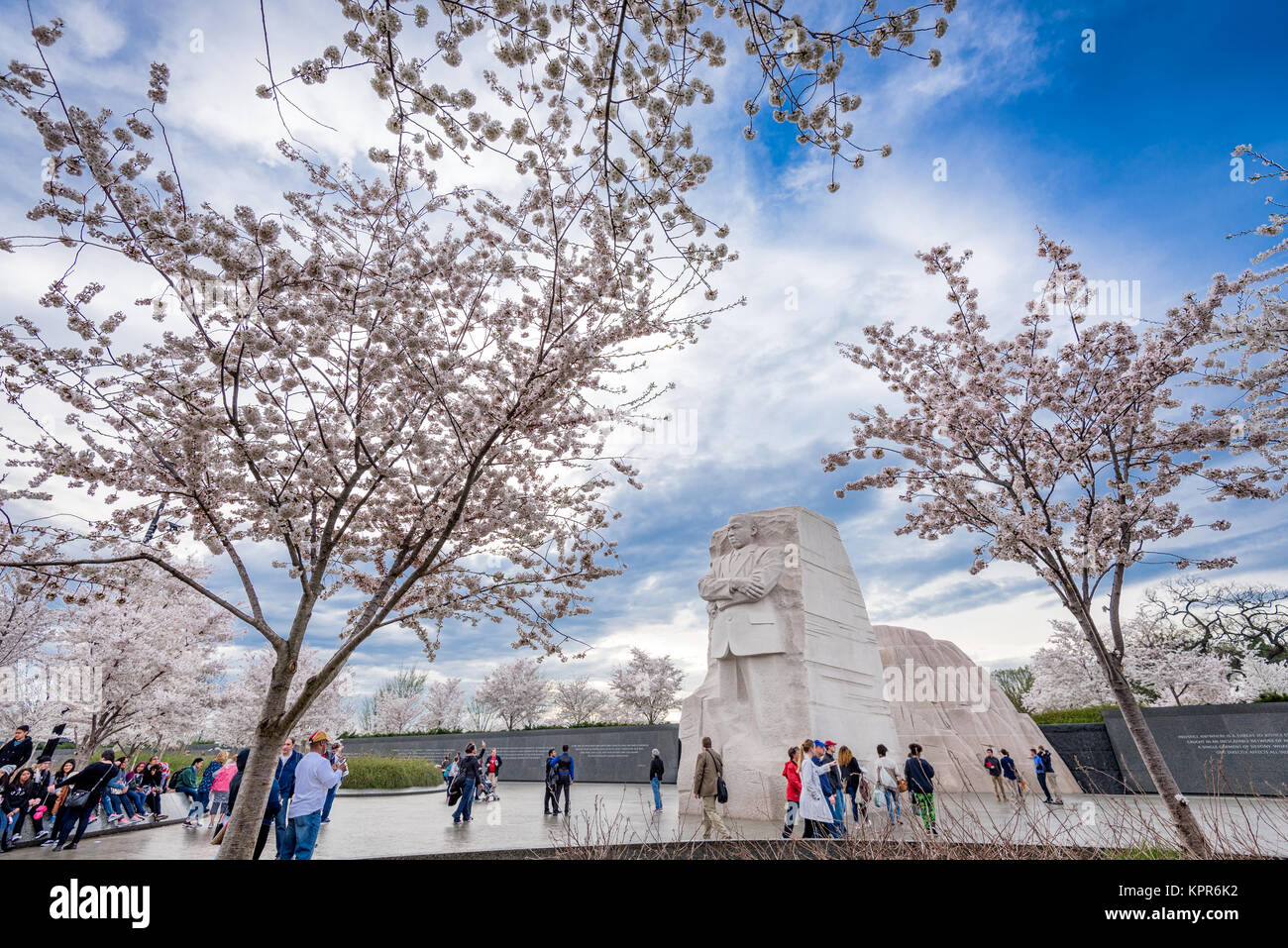 WASHINGTON - Aprile 9, 2015: il memoriale al leader dei diritti civili Martin Luther King Jr. durante la stagione primaverile in West Potomac Park. Foto Stock
