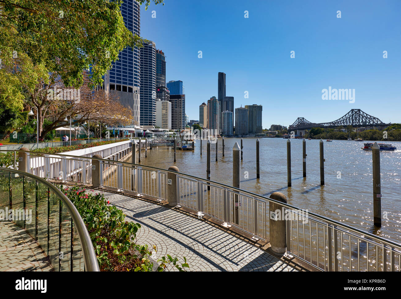 Edifici residenziali a riverfront a Brisbane, Queensland, Australia Foto Stock