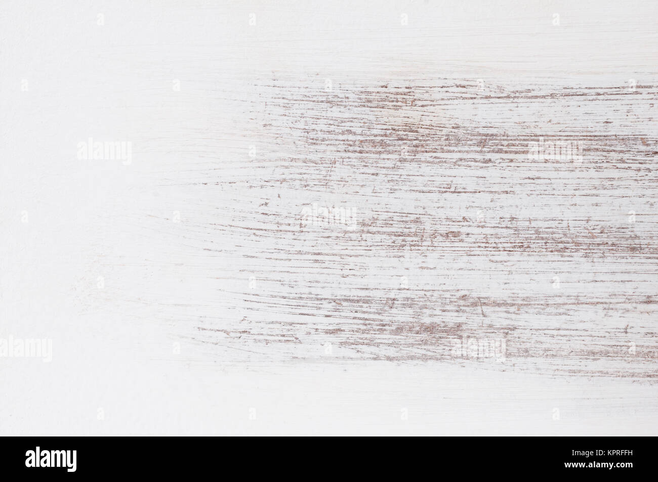 Alter zerkratzter weisser Holz Hintergrund mit Textfreiraum. Foto Stock