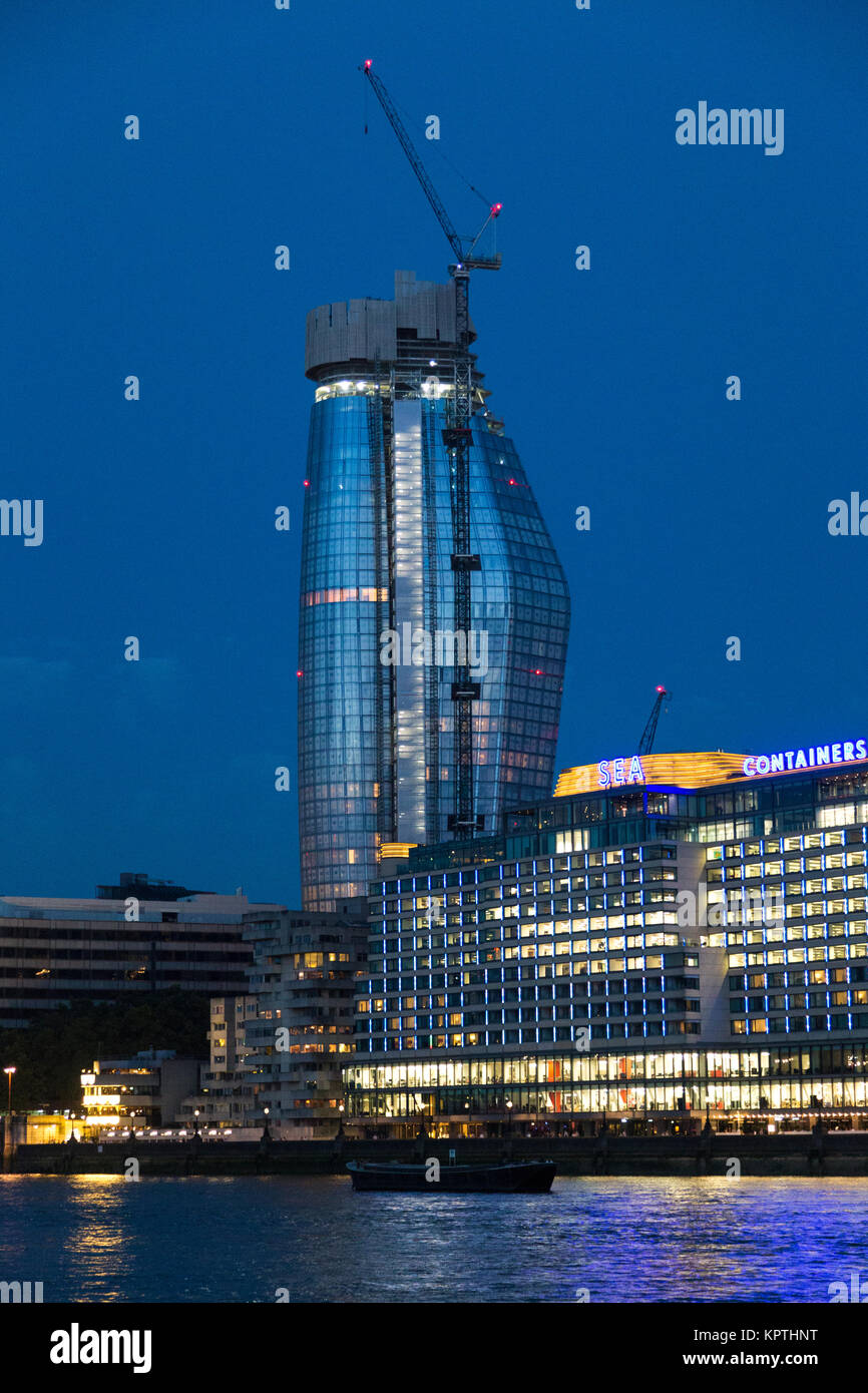 Nuovo grattacielo nello skyline di Londra ancora in costruzione - uno Blackfriars, London, Regno Unito Foto Stock