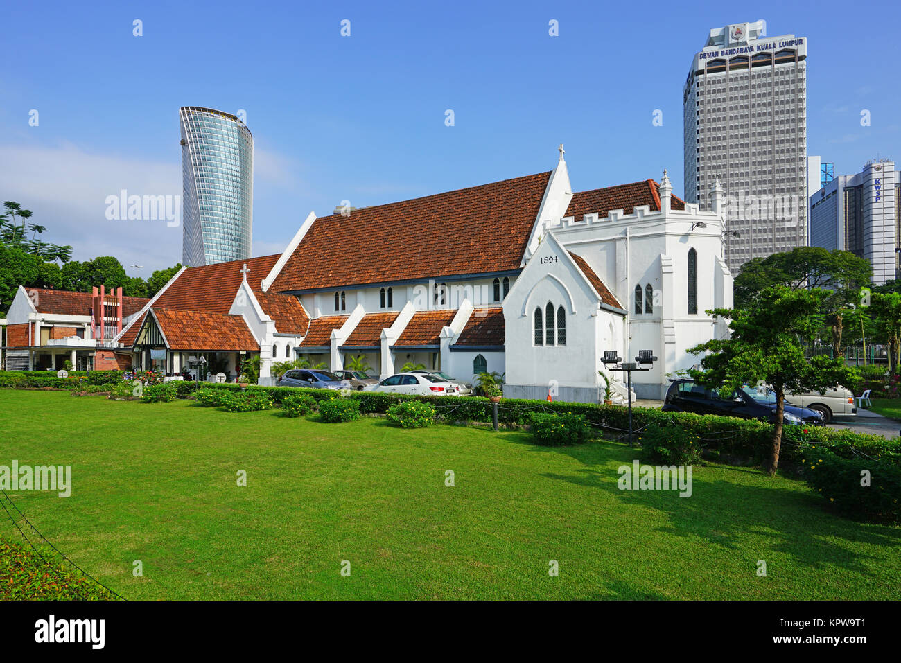 Vista della cattedrale di Santa Maria Vergine (St. Mary Cattedrale), una diocesi anglicana chiesa situata a Kuala Lumpur in Malesia Foto Stock