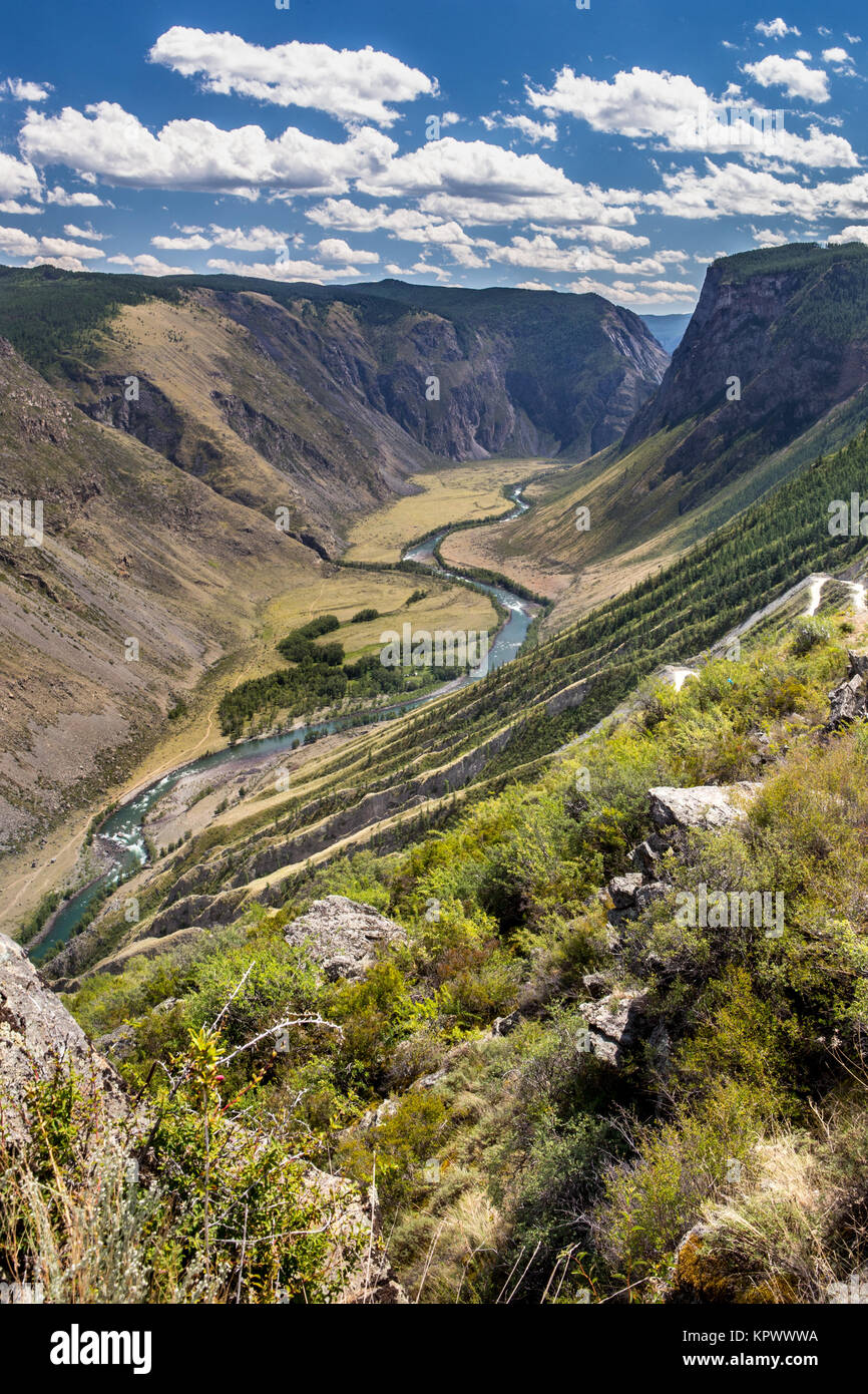 Vista mozzafiato da Katu-Jaryk mountain pass, Repubblica degli Altai, Russia. Foto Stock