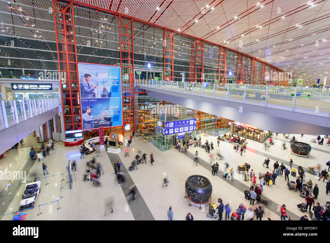 Pechino, Cina - Nov 28,2017:vista interna del Beijing Capital International Airport Terminal No.3 Foto Stock