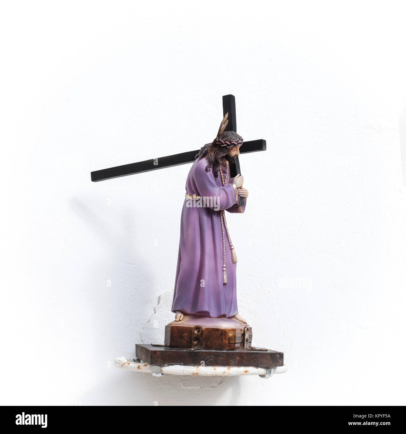 Gesù statua di Cristo con la Croce portata a spalla Foto Stock