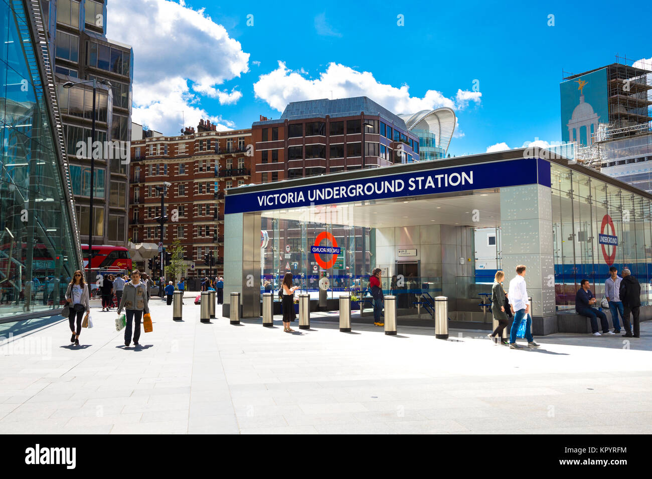 Nuovo ingresso alla stazione Victoria di Londra, Regno Unito Foto Stock