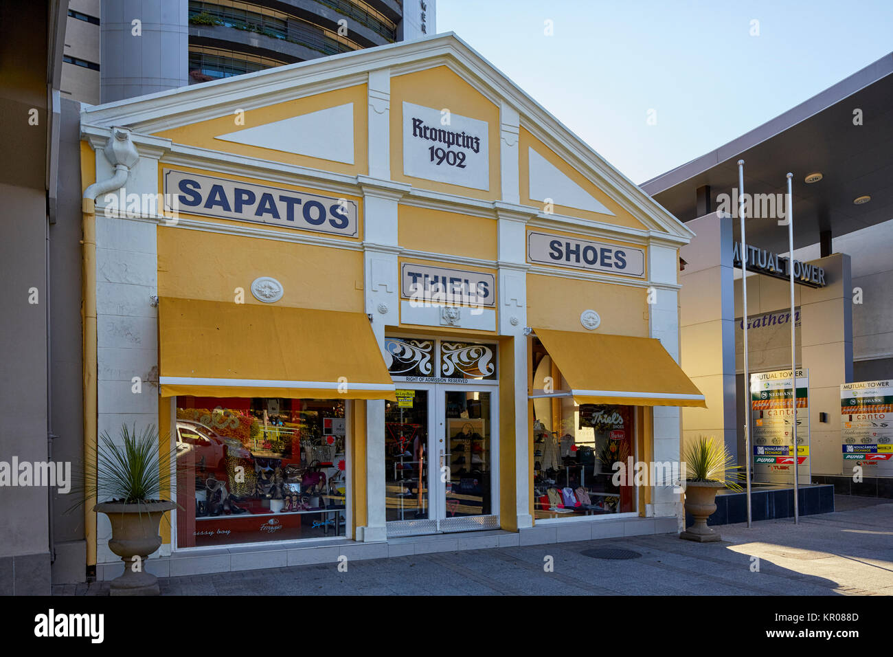 Calzatura Kromprinz Store (sapatos, thiels) su Viale Indipendenza, a Windhoek, Namibia, Africa Foto Stock
