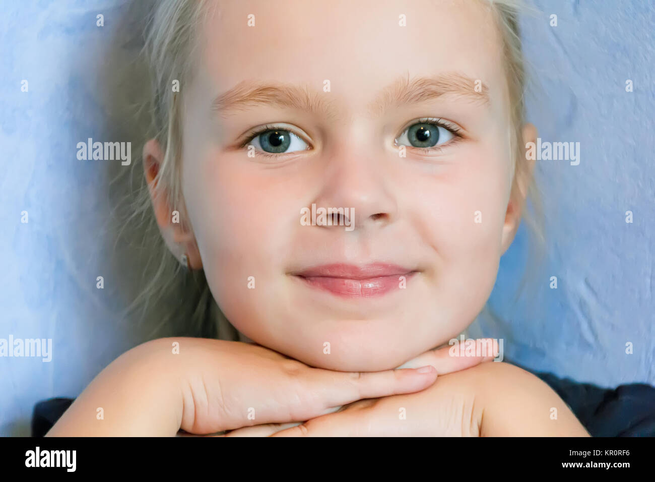 Ragazza carina di cinque anni Foto Stock