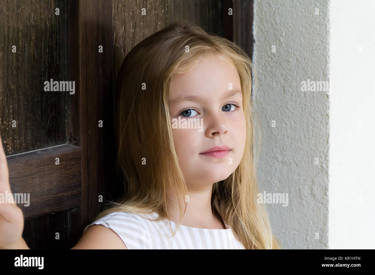 Ragazza carina di cinque anni Foto Stock