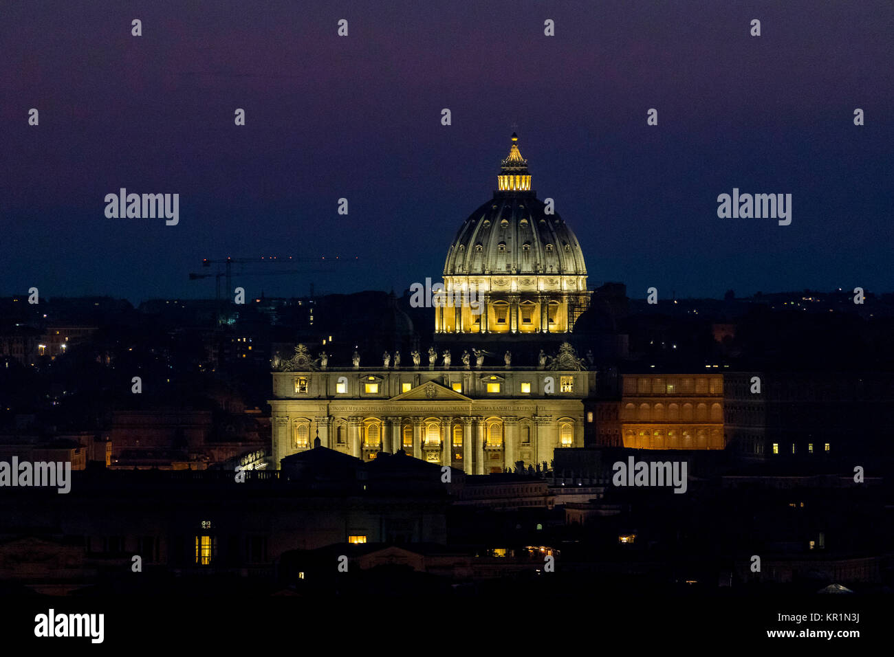 Piazza San Pietro di notte. Roma, Italia Foto Stock