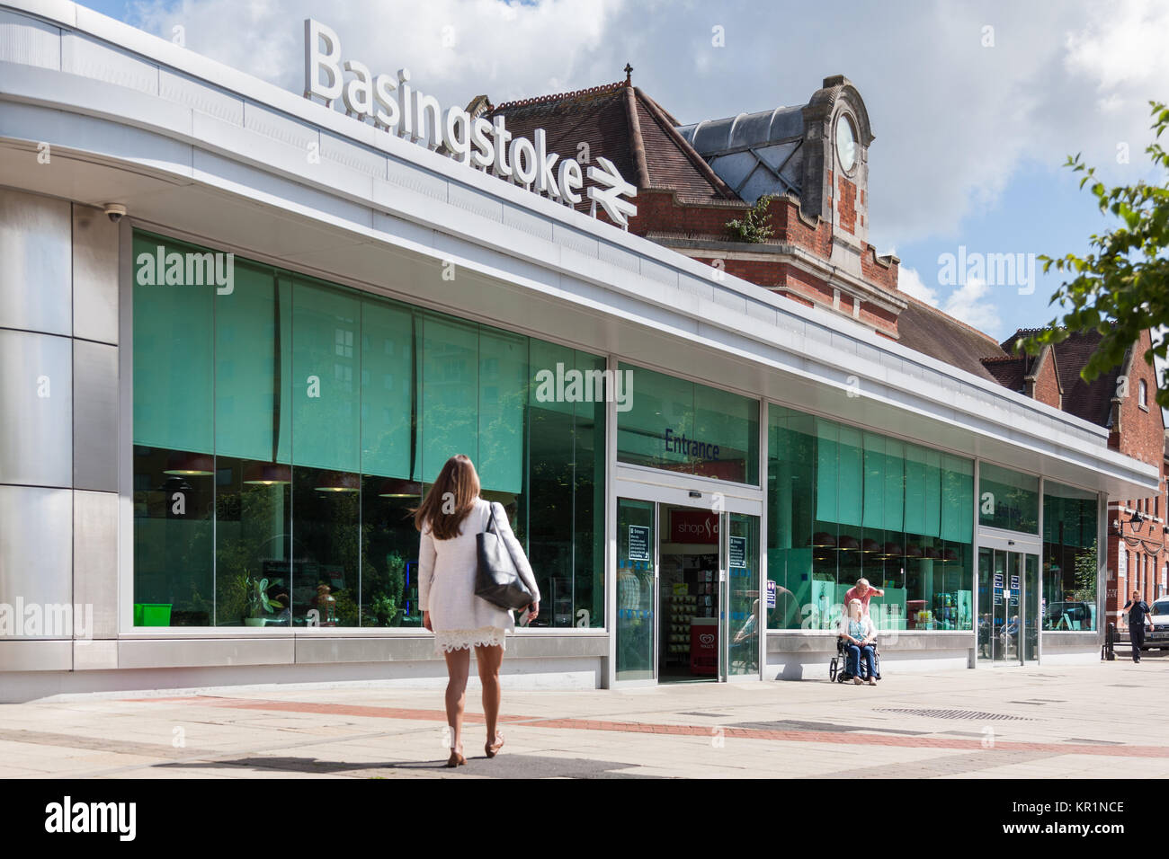 Ingresso a Basingstoke stazione ferroviaria Hampshire REGNO UNITO Foto Stock