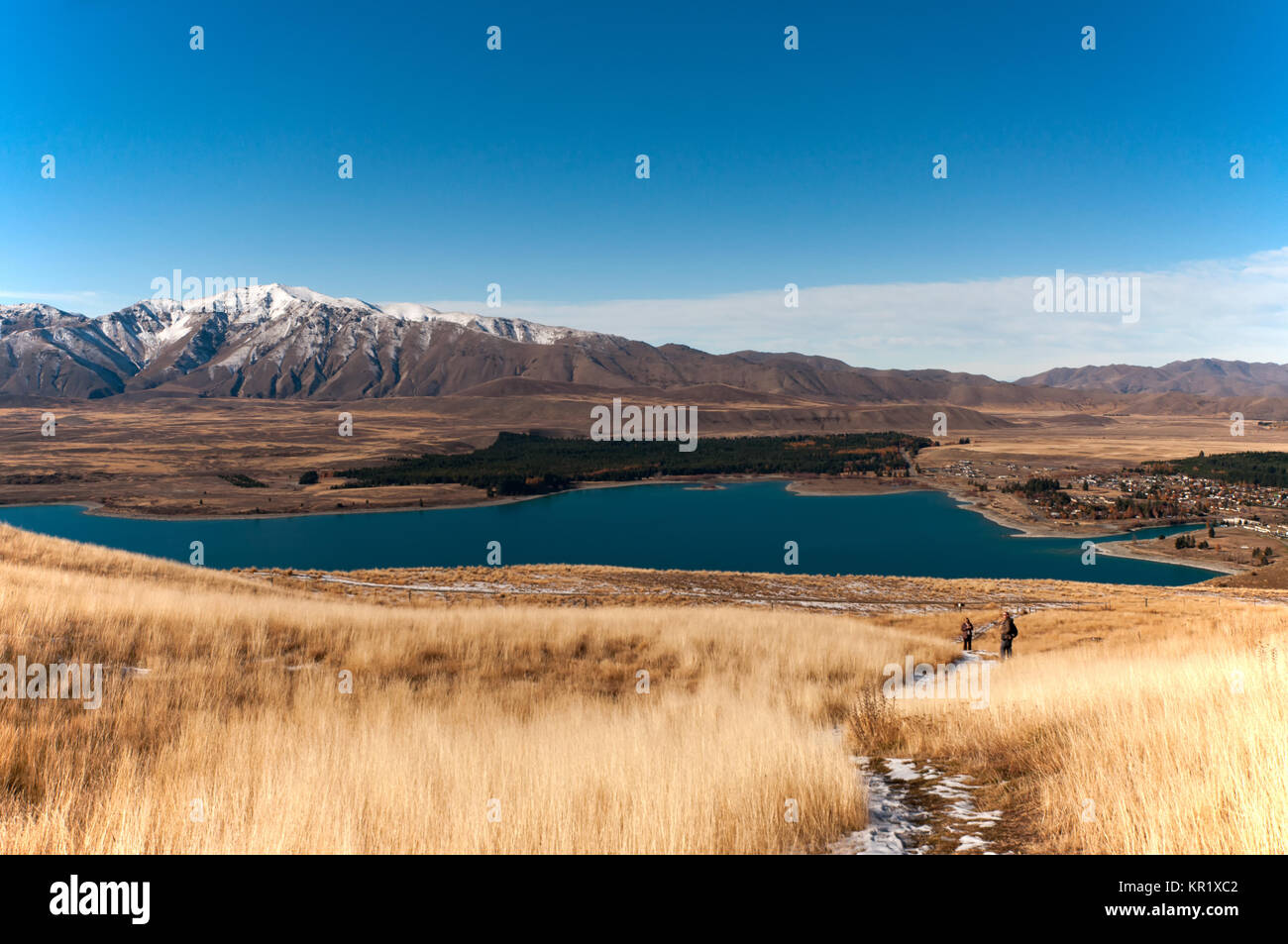 Vista panoramica del Lago Tekapo e sulle montagne circostanti dal Monte Giovanni Observatory Foto Stock