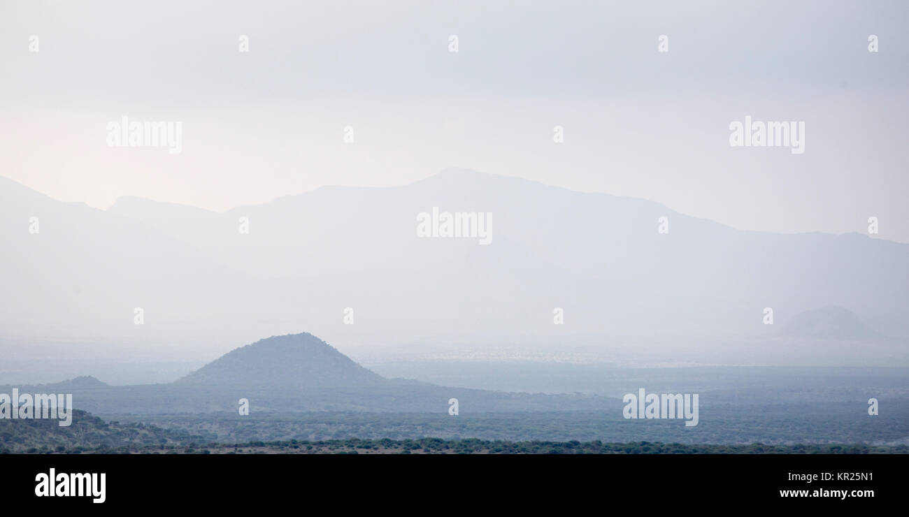 Vista panoramica sulle colline pedemontane, cool tono, Lewa Wildlife Conservancy, Meru County, Kenya Foto Stock