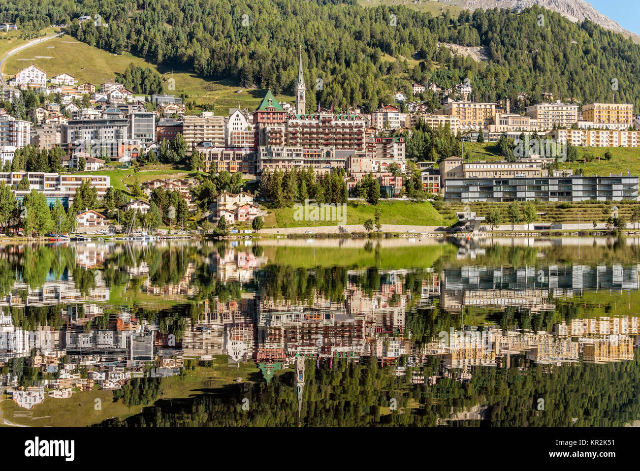 St.Moritz e lago di St.Moritz in primavera, alta Engadina, Svizzera Foto Stock