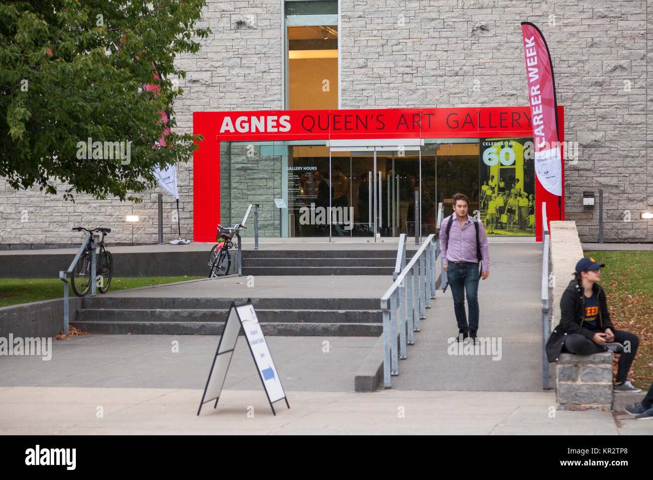 L'Agnes Queen's Galleria d'Arte all'interno l'Agnes Etherington Art Centre e Jackson Hall presso il Queen's University di Kingston a Kingston, Ontario, Canada. Foto Stock