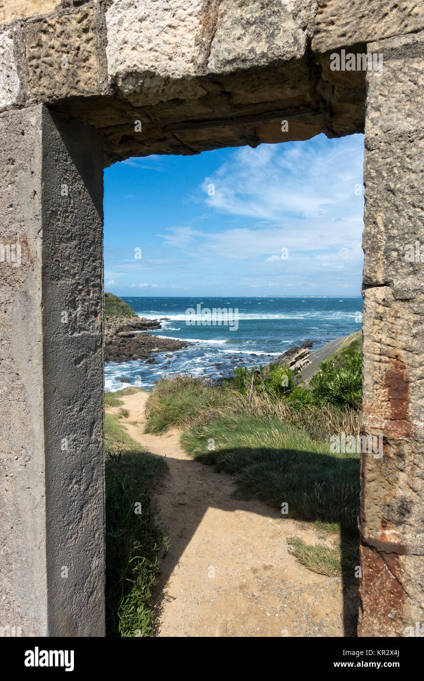 Sportello per l'oceano.Cabo Higuer.Spagna Foto Stock