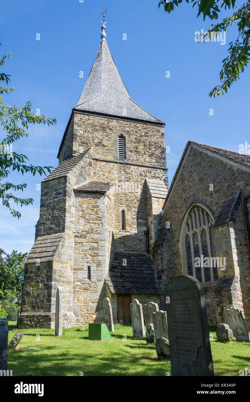 La Chiesa Parrocchiale di San Pietro e di San Paolo, Church Street, Edenbridge, Kent, England, Regno Unito Foto Stock