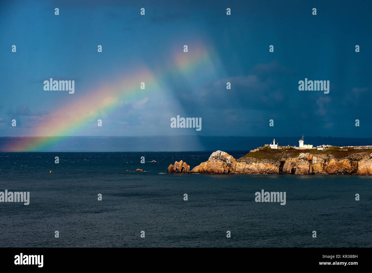 Rainbow su Pointe du Toulinguet Foto Stock