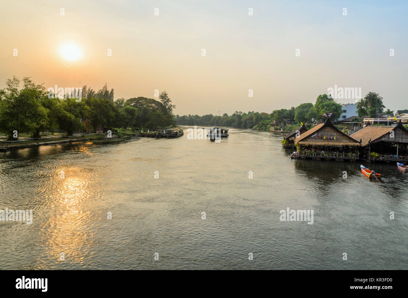 Kwai Yai fiume al tramonto Foto Stock