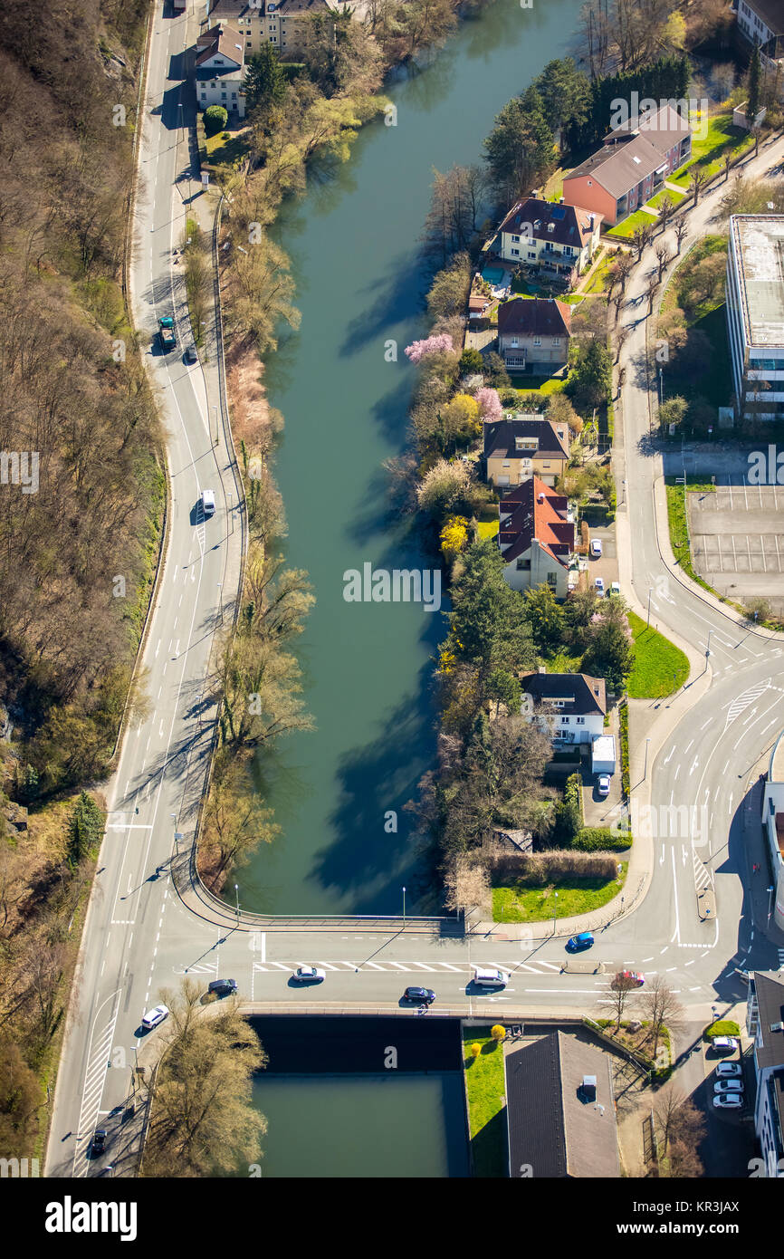 Lenne in Hohenlimburg mit Brücke Bahnstraße , Langenkampstraße, Hohenlimburg, Hagen, Ruhrgebiet, Nordrhein-Westfalen, Deutschland, Hagen, Ruhrgebiet, Foto Stock