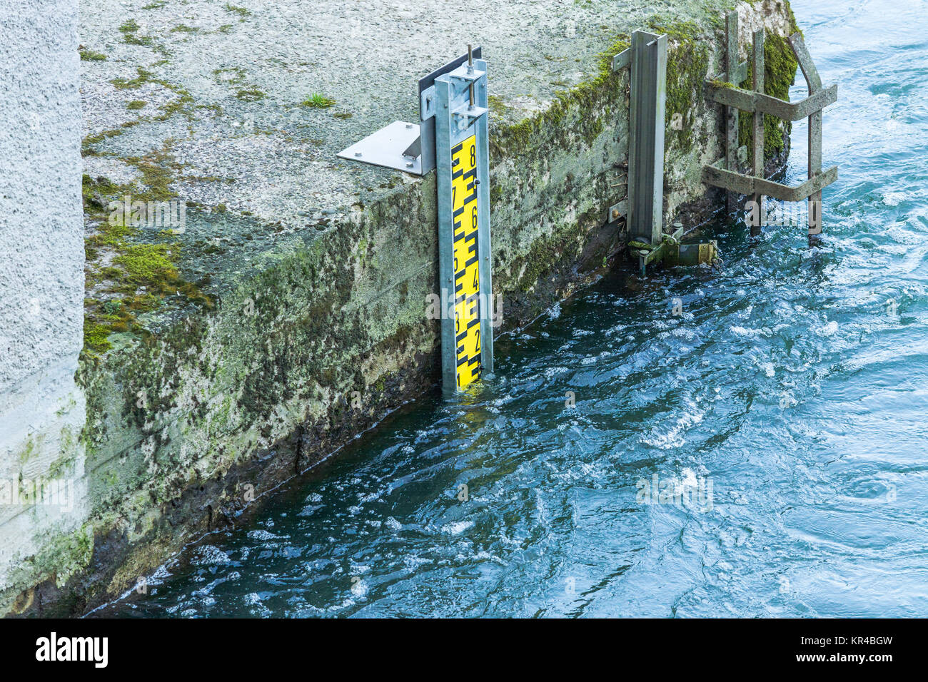 Indicatore del livello dell'acqua nel bacino della Ruhr Foto Stock