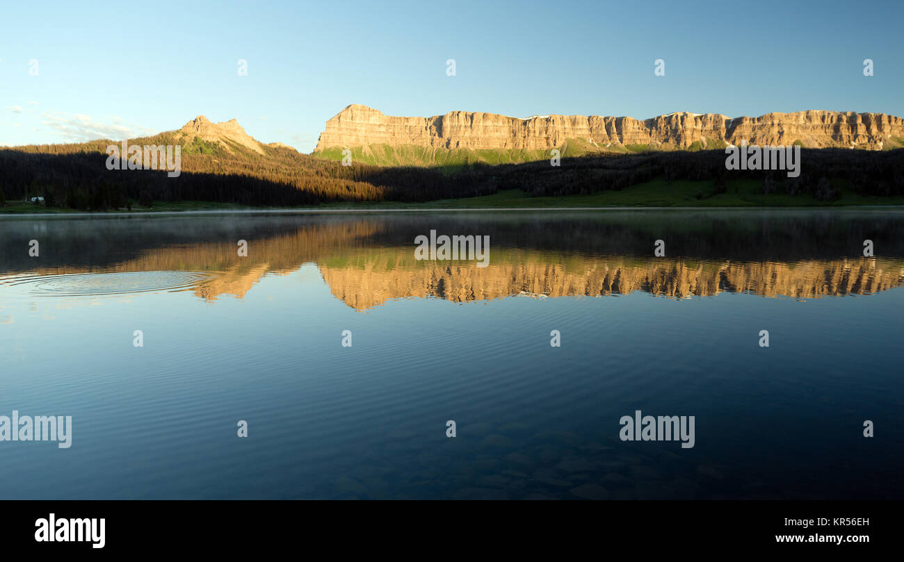 Brooks Lago Breccia scogliere Mountain Range Shoshone National Forest Foto Stock