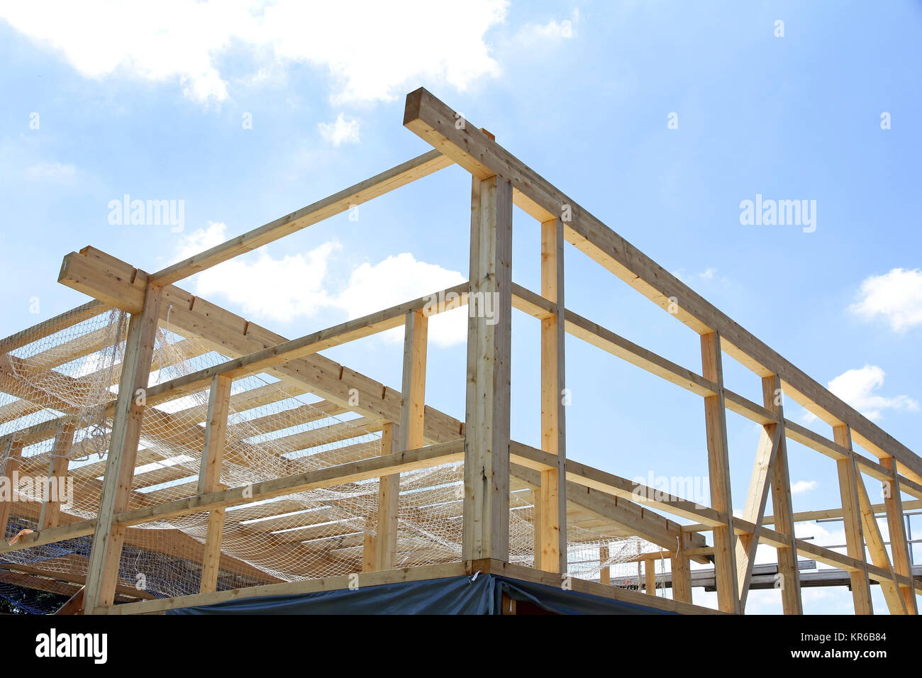 La costruzione di una casa in legno. carcassa di una casa in legno Foto Stock