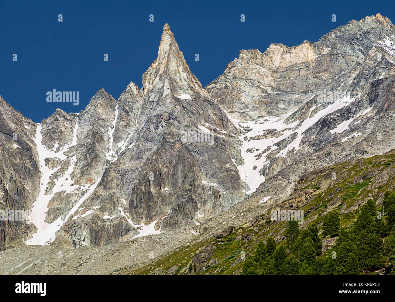 aiguille de la tsa e i dents de tsalion Foto Stock