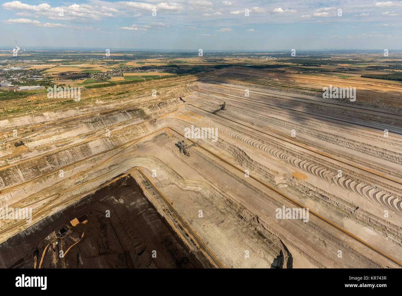 Miniera a Cielo Aperto Hambach, RWE-Power AG, carbone fossile bruno fossa aperta, precedentemente Rheinbraun, la più grande miniera a cielo aperto in Germania, Elsdorf, Basso Reno, Nord Rhine-Wes Foto Stock