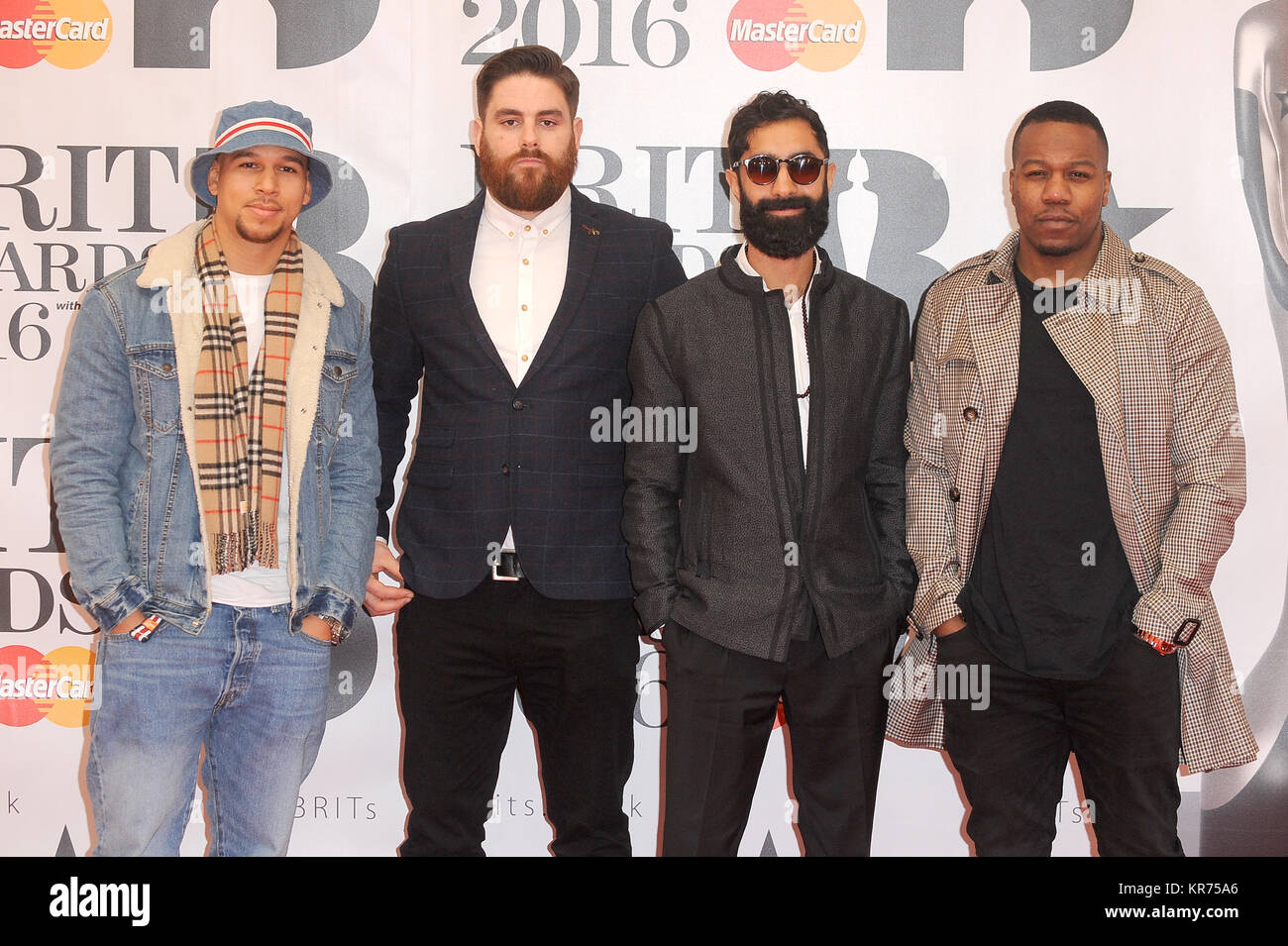 Rudimentali frequentare il Brit Awards 2016 all'O2 Arena di Londra. 24 febbraio 2016 © Paul Treadway Foto Stock