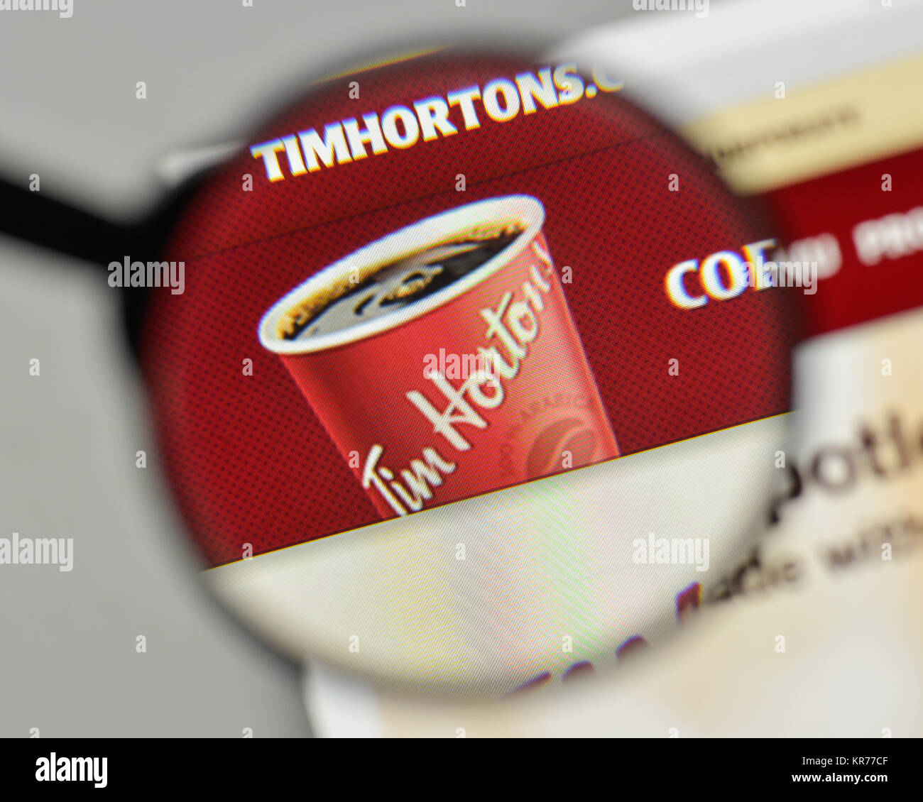 Milano, Italia - 1 Novembre 2017: Tim Hortons logo sulla homepage del sito web. Foto Stock