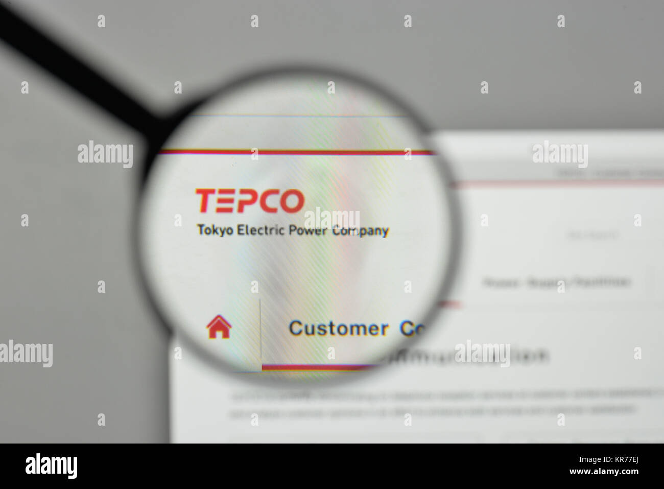 Milano, Italia - 1 Novembre 2017: Tokyo Electric Power logo sulla homepage del sito web. Foto Stock