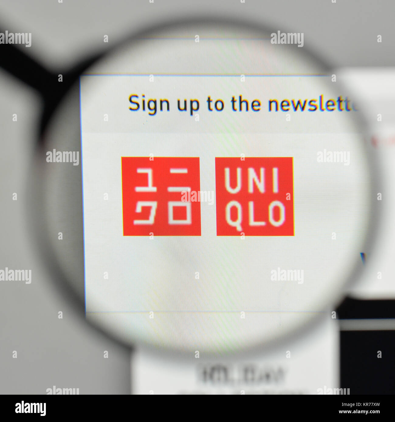 Uniqlo Logo Immagini e Fotos Stock - Alamy