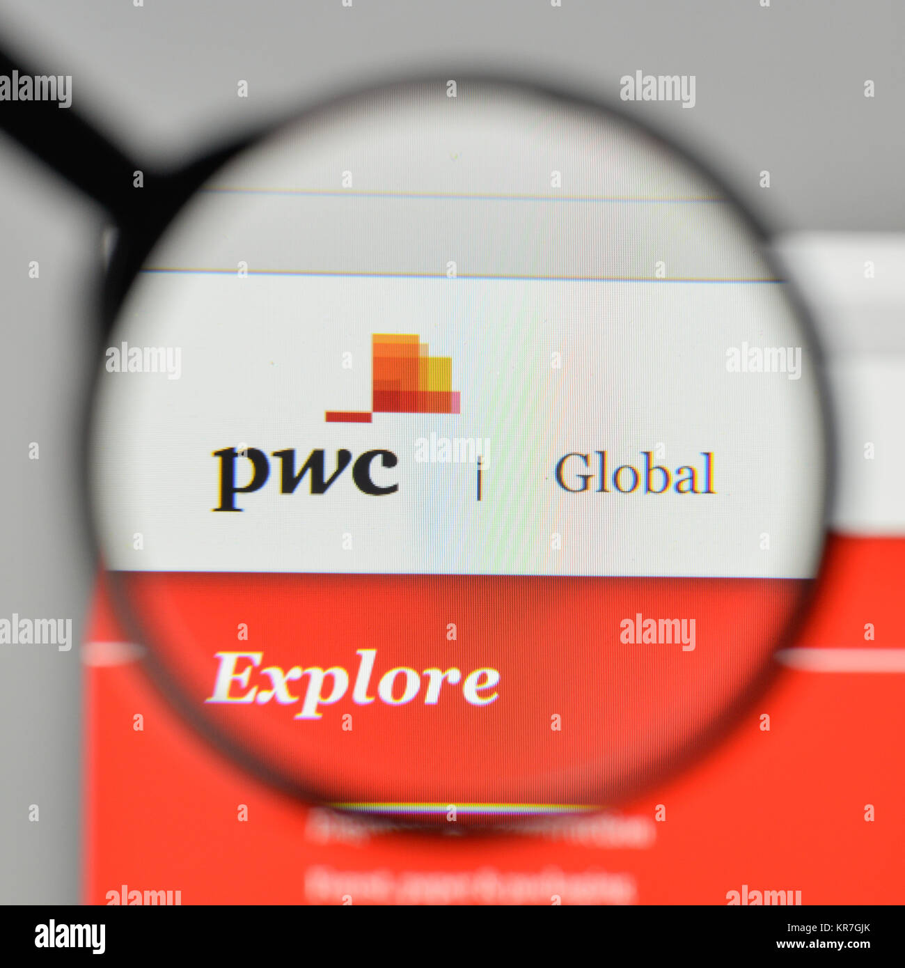 Milano, Italia - 1 Novembre 2017: PwC logo sulla homepage del sito web. Foto Stock