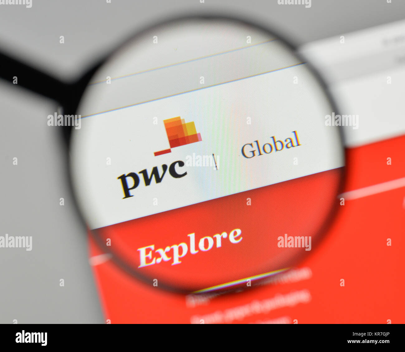 Milano, Italia - 1 Novembre 2017: PwC logo sulla homepage del sito web. Foto Stock