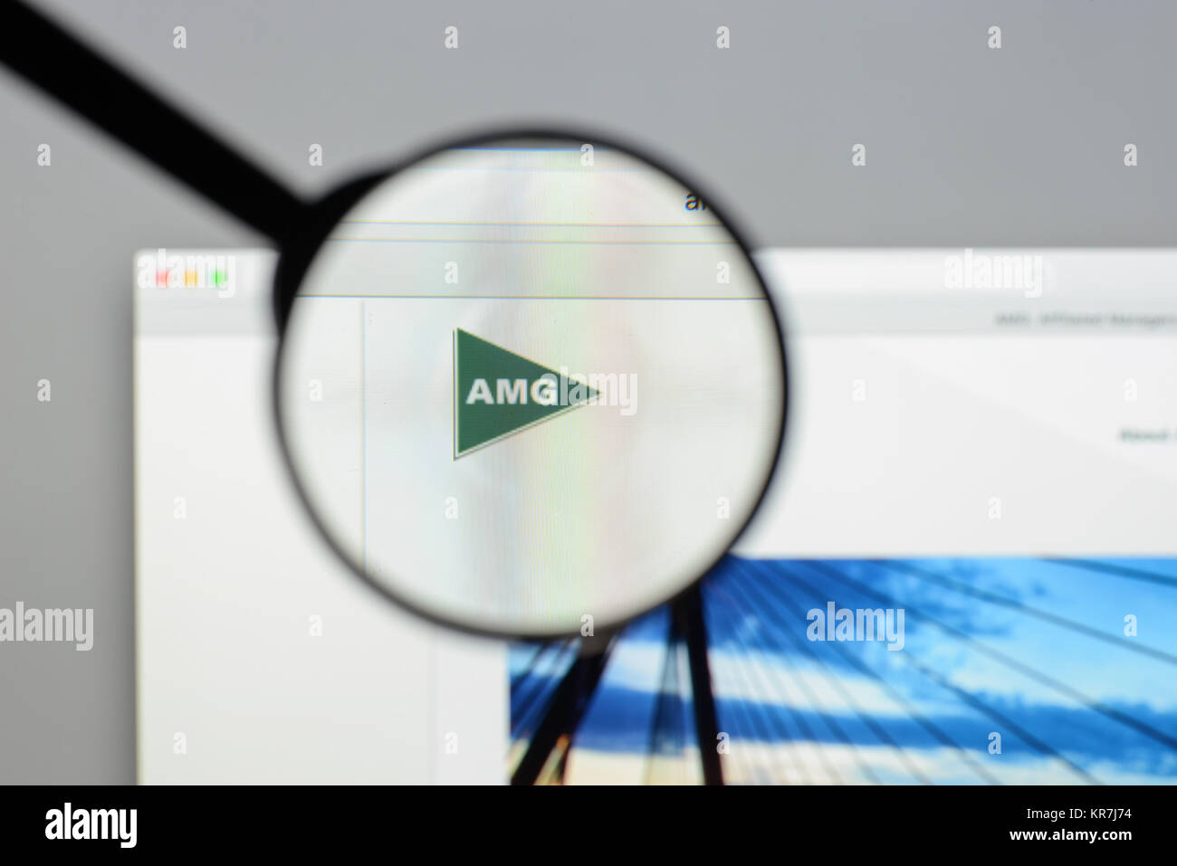 Milano, Italia - 10 agosto 2017: affiliata gruppo Managers website homepage. Si tratta di un American international investment management company . Il logo AMG V Foto Stock