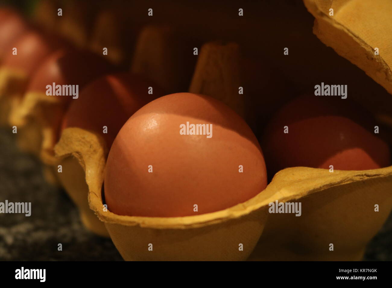 30 Scatole Per Uova A 6 Celle - Cartone 15x10x7 Cm, Con Coperchio, Per Trasporto - Foto 10