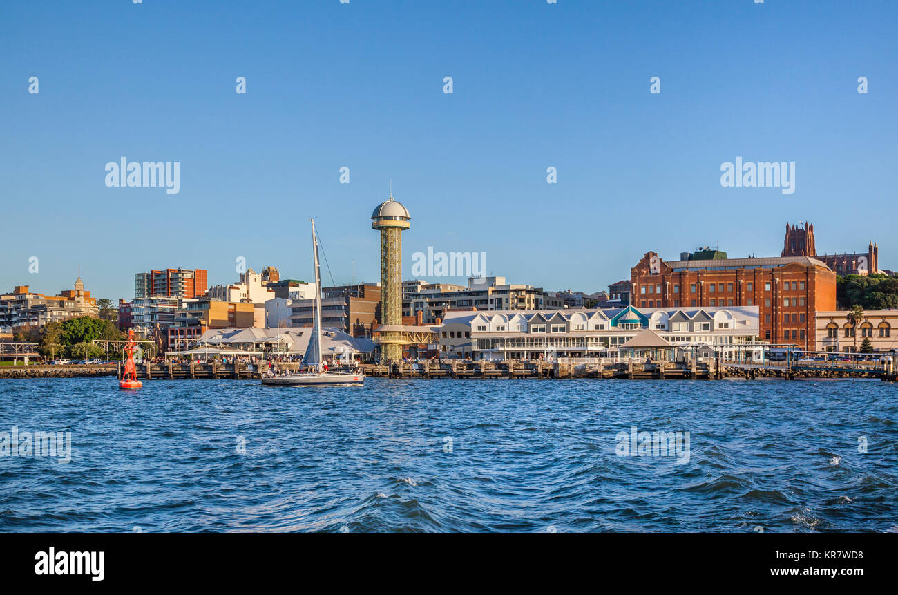Australia, Nuovo Galles del Sud, cacciatore regione, Newcastle, vista del Queens Wharf e il Queens Wharf Tower Foto Stock