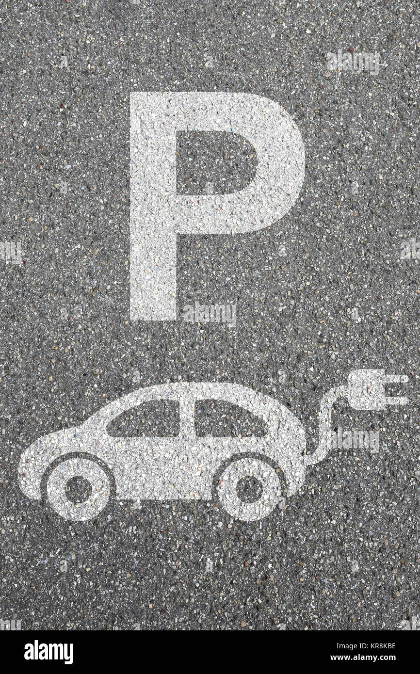 Parcheggio auto elettrica electric car park ambientale veicolo ecologico Foto Stock