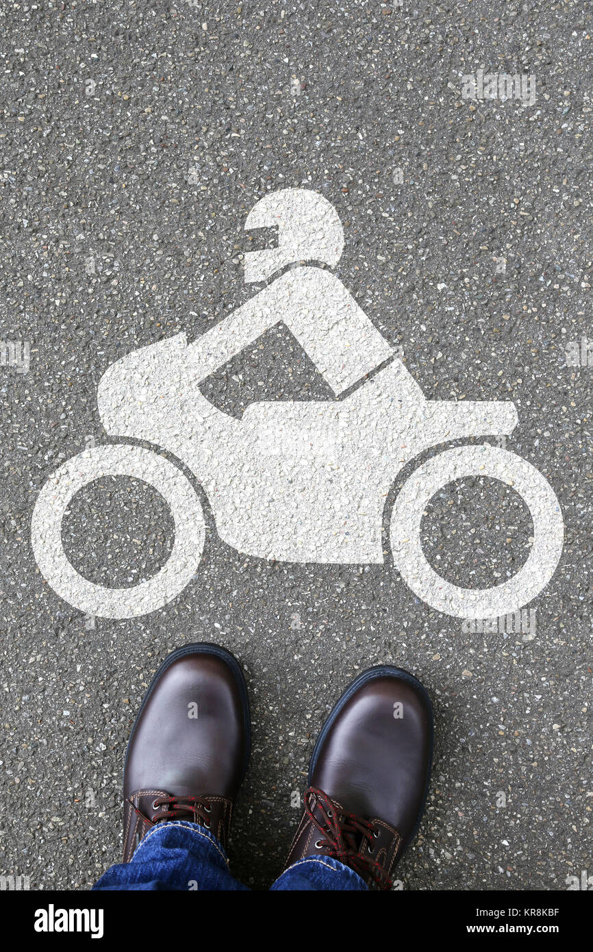Uomo Uomo di motociclismo motociclisti il traffico Foto Stock
