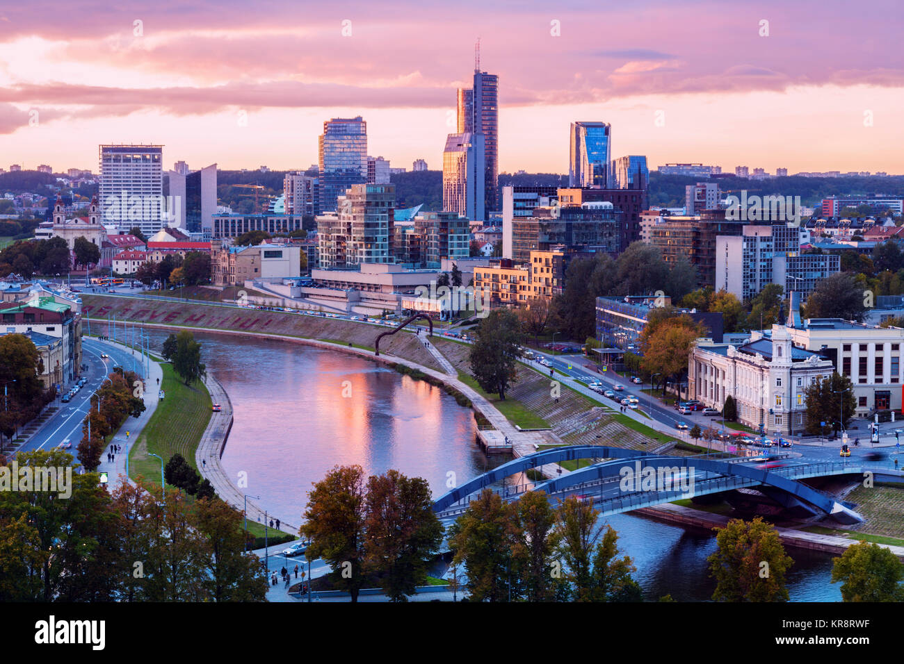 La Lituania, Vilnius, Cityscape nella luce del mattino Foto Stock