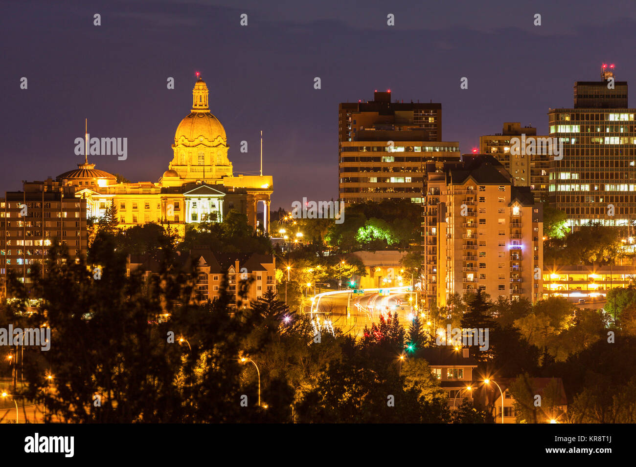 Canada, Alberta, Edmonton, paesaggio urbano di notte Foto Stock