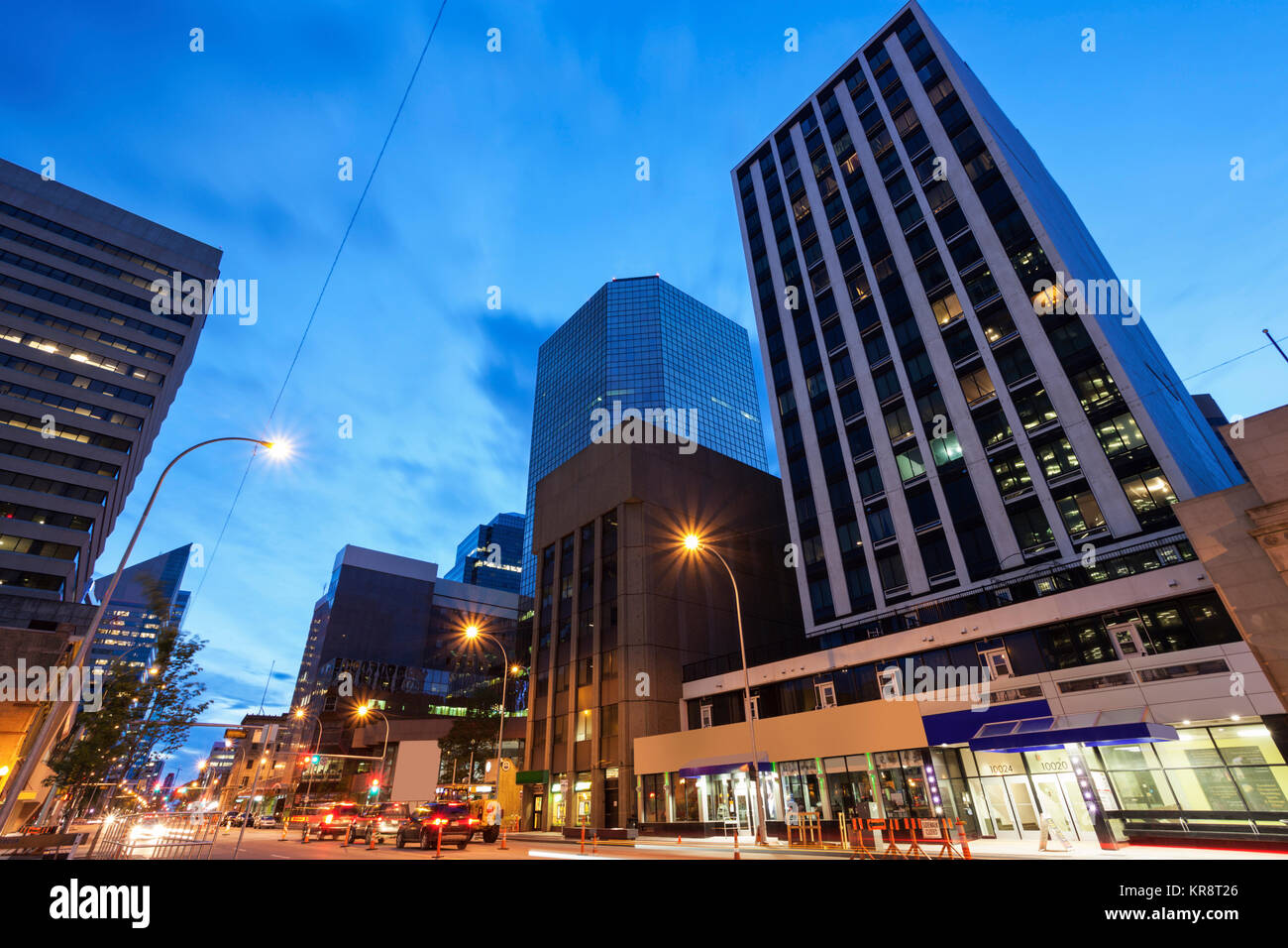 Canada, Alberta, Edmonton, blu cielo sopra il quartiere finanziario Foto Stock